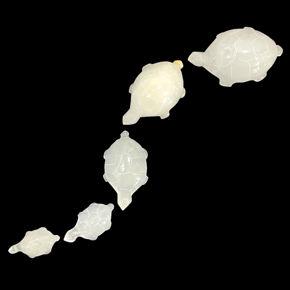 Vintage 1950s Hand Carved White Onyx Marble Ascending Turtles Family 5 Figurines